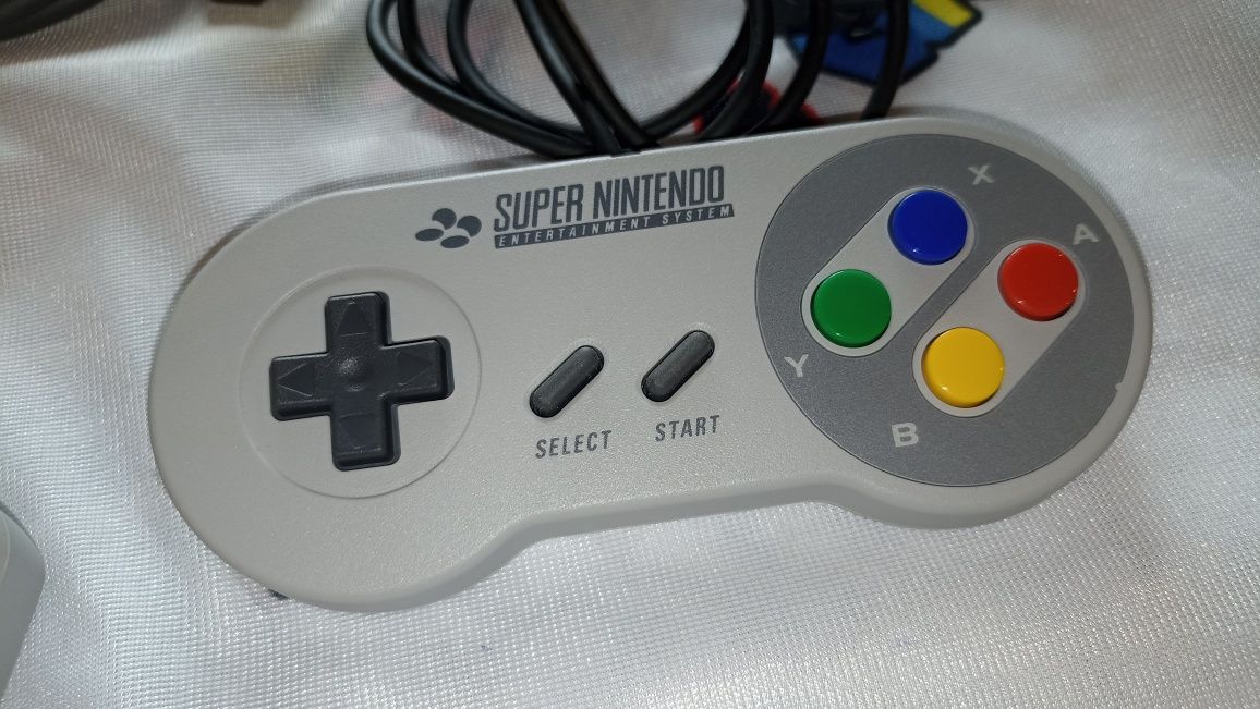 Konsola Super Nintendo Mini SNES Mini stan idealny jeden pad gwar.