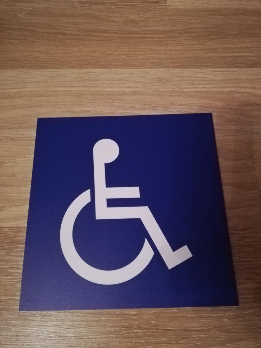 Tabliczka  znak inwalida 20cm na 20cm