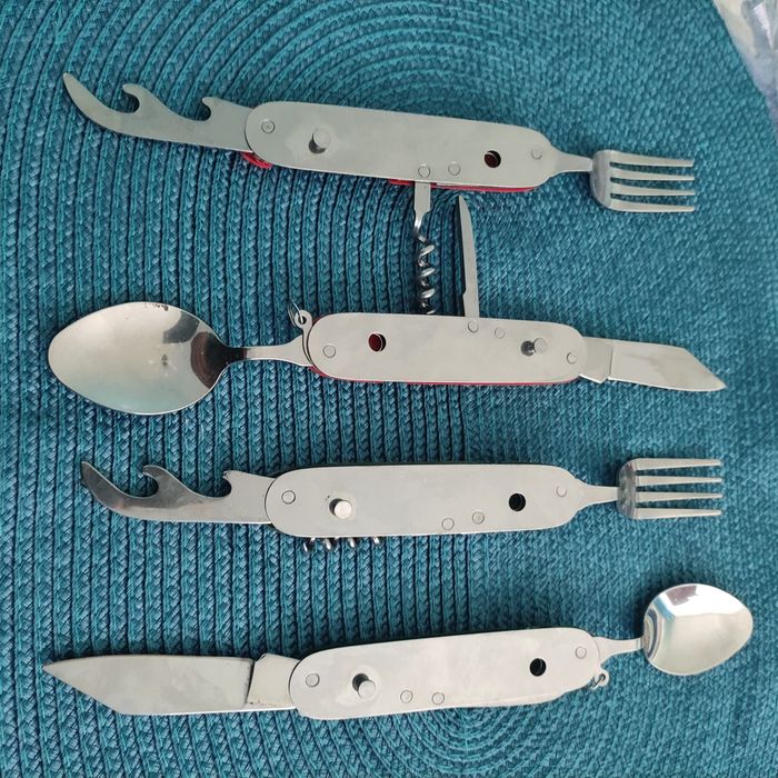 Turystyczny niezbędnik scyzoryk X2 szt nowe