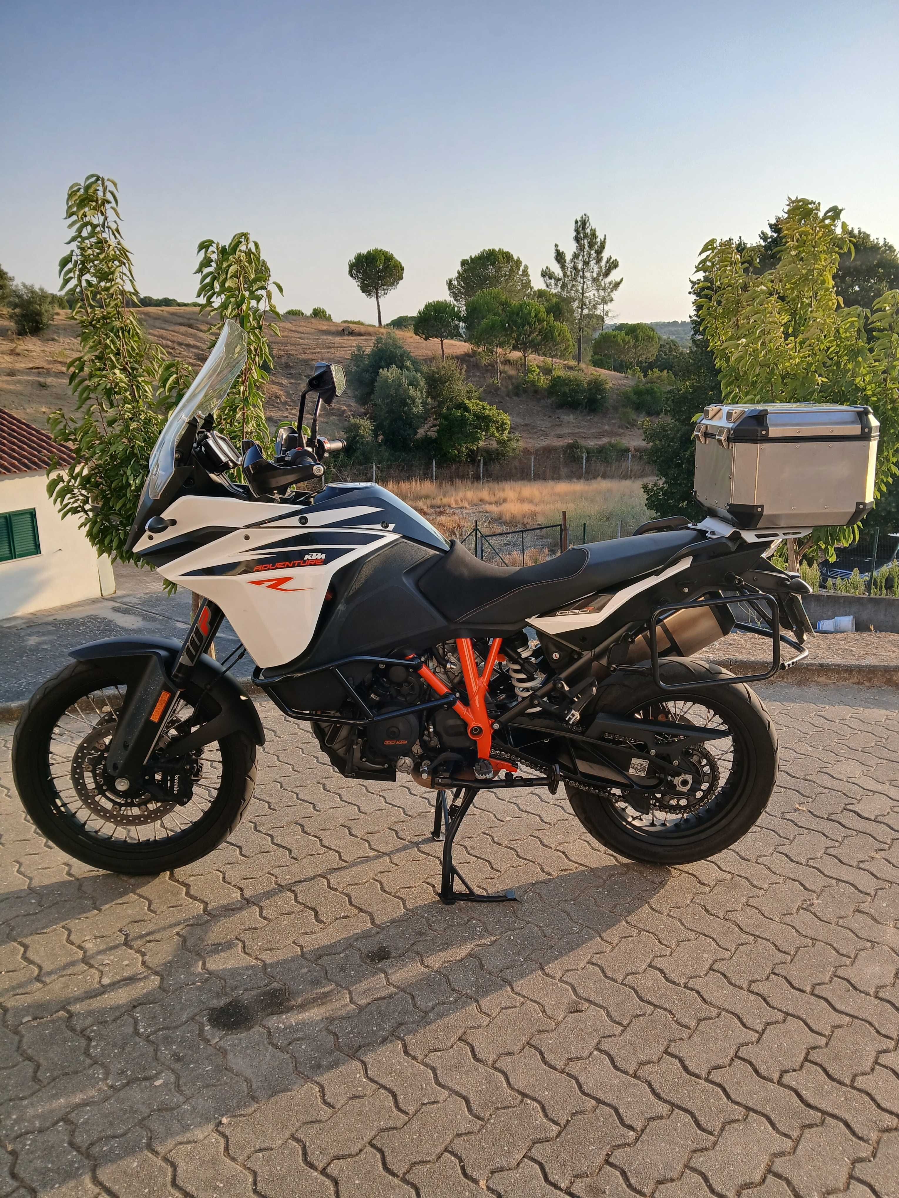 KTM Adenture 1090 R