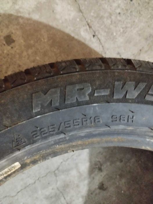 Mirage 225/55/R18