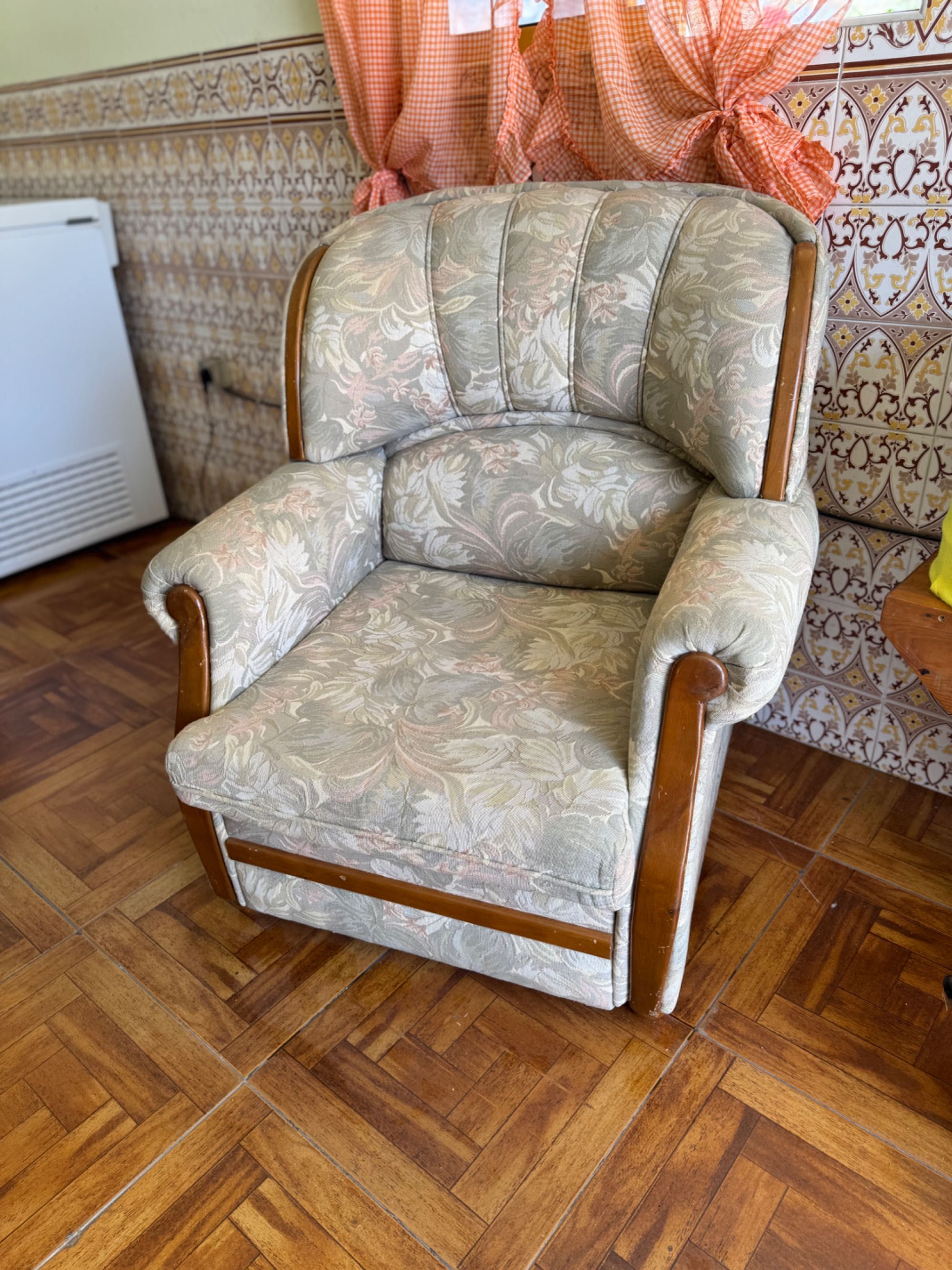 2 sofás de sala.