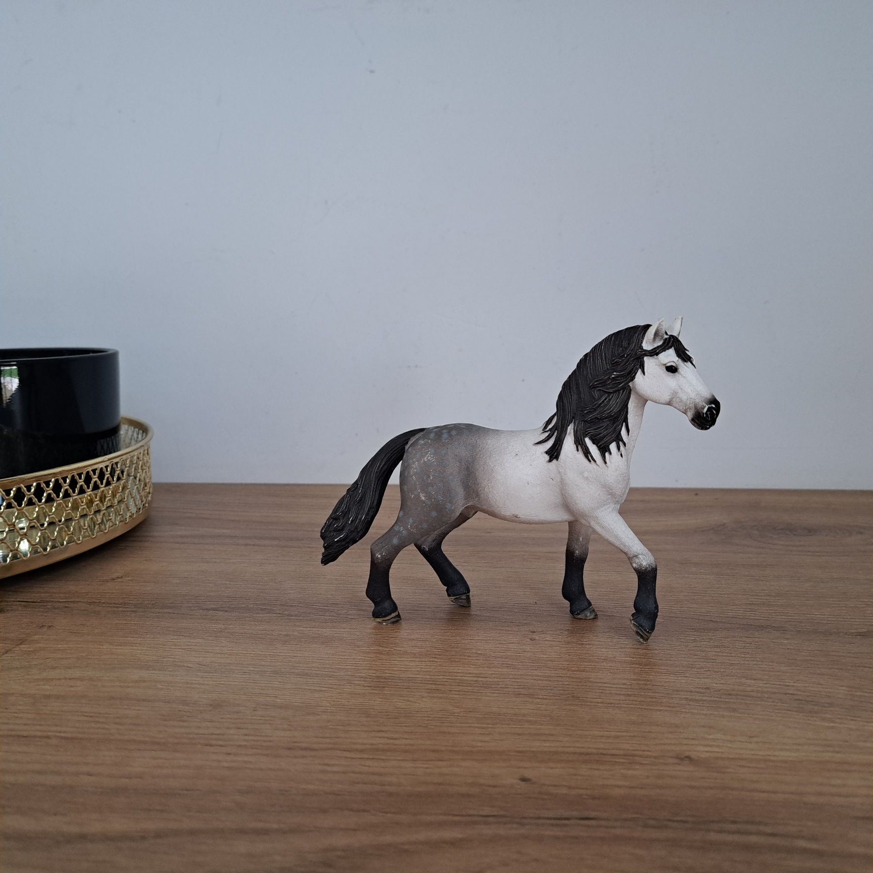 Figurka Koń ogier Schleich 2016