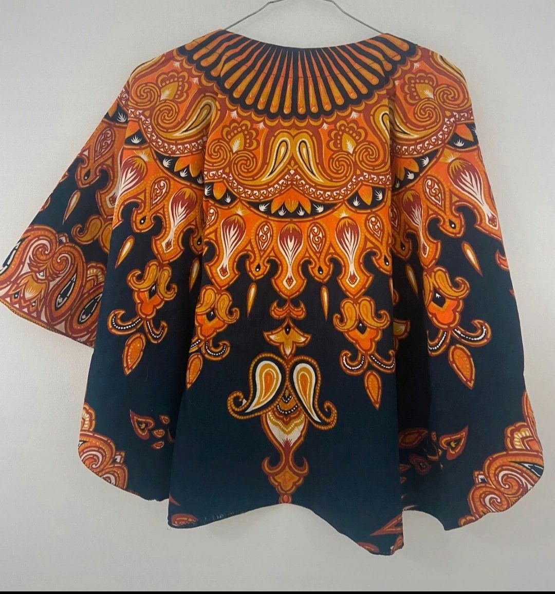 Blusa estilo poncho