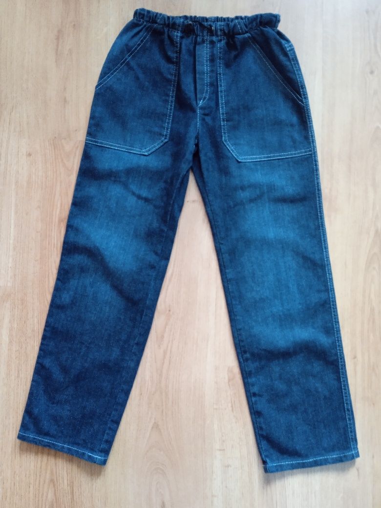 Spodnie rozmiar 140 jak nowe jeans