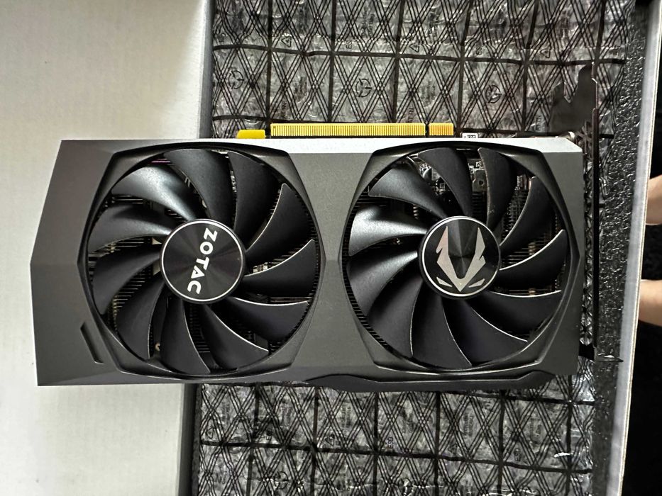 Karta graficzna ZOTAC Gaming GeForce RTX 3060 Ti Twin Edge OC LHR 8GB
