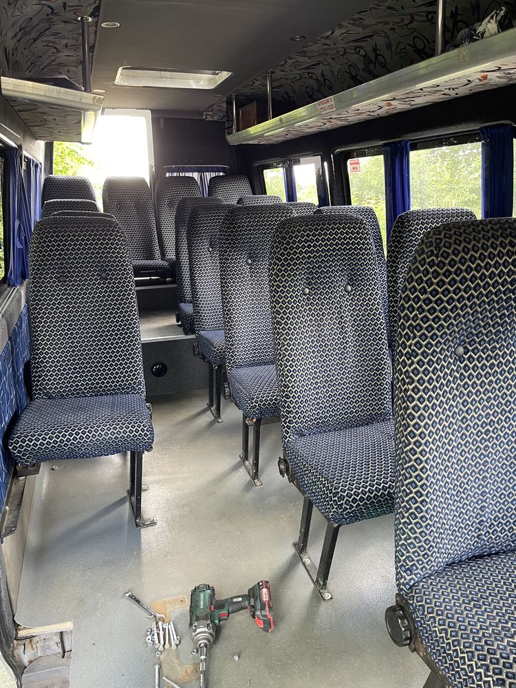 Сидіння для мікроавтобуса
