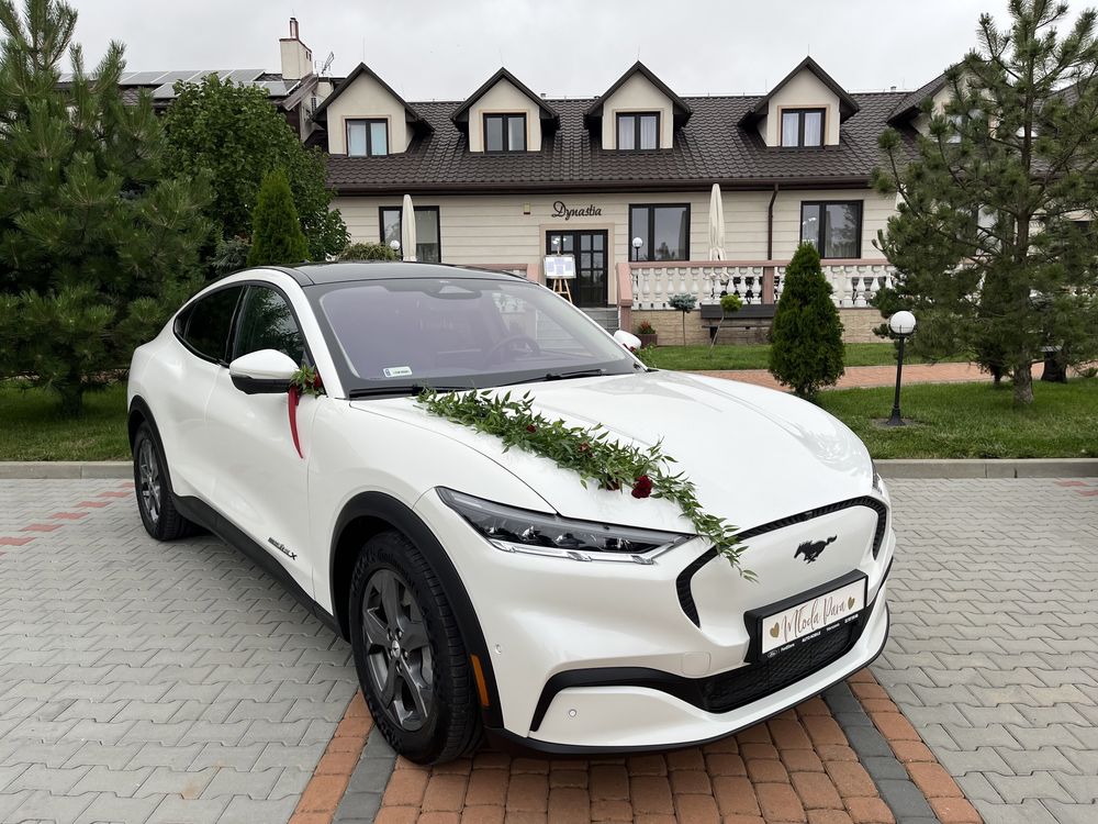 Auto do ślubu Ford Mustang MACH-E  |