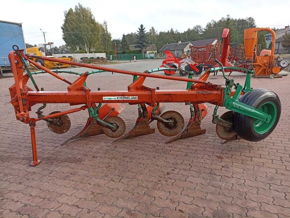 Plugi cztero skibowe Kverneland 16 cali