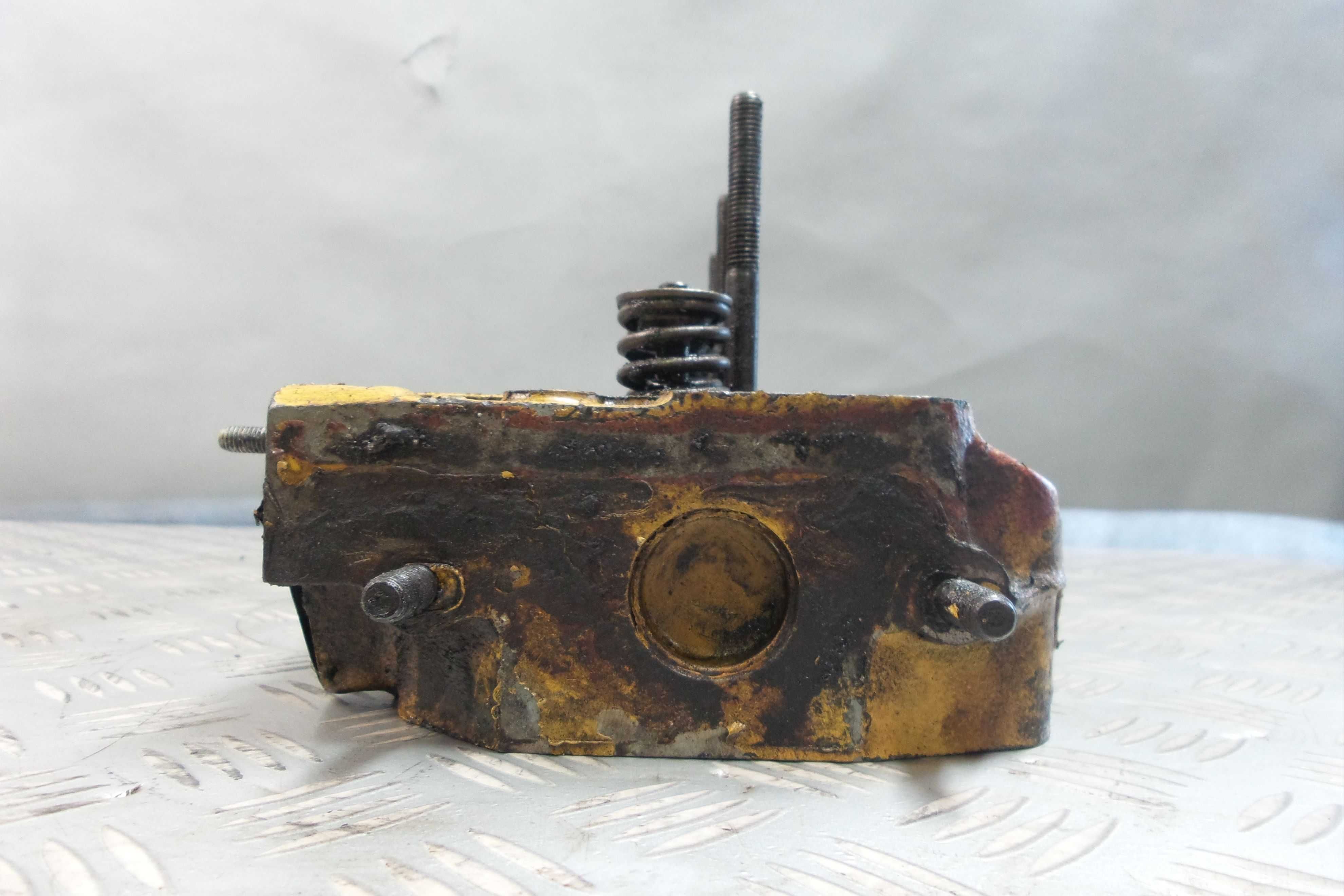 Głowica do silnika Caterpillar C1.1. Cylinder head Cat C1.1
