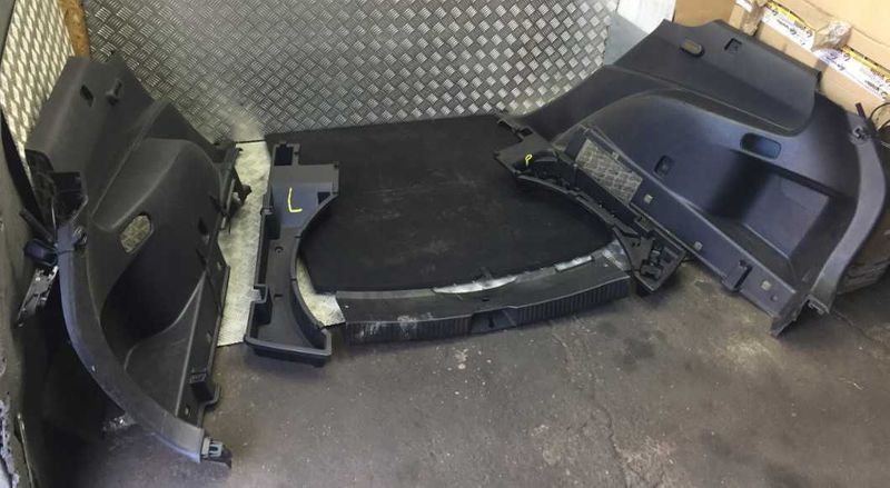Мазда сх7,Mazda CX7 обшивка багажника накладка, пластик салона