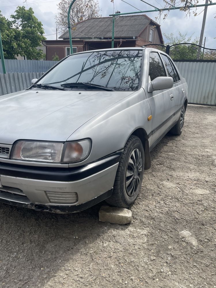 Nissan Sunny 1995