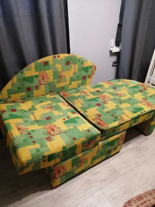 Диван дитячий в гарному стані