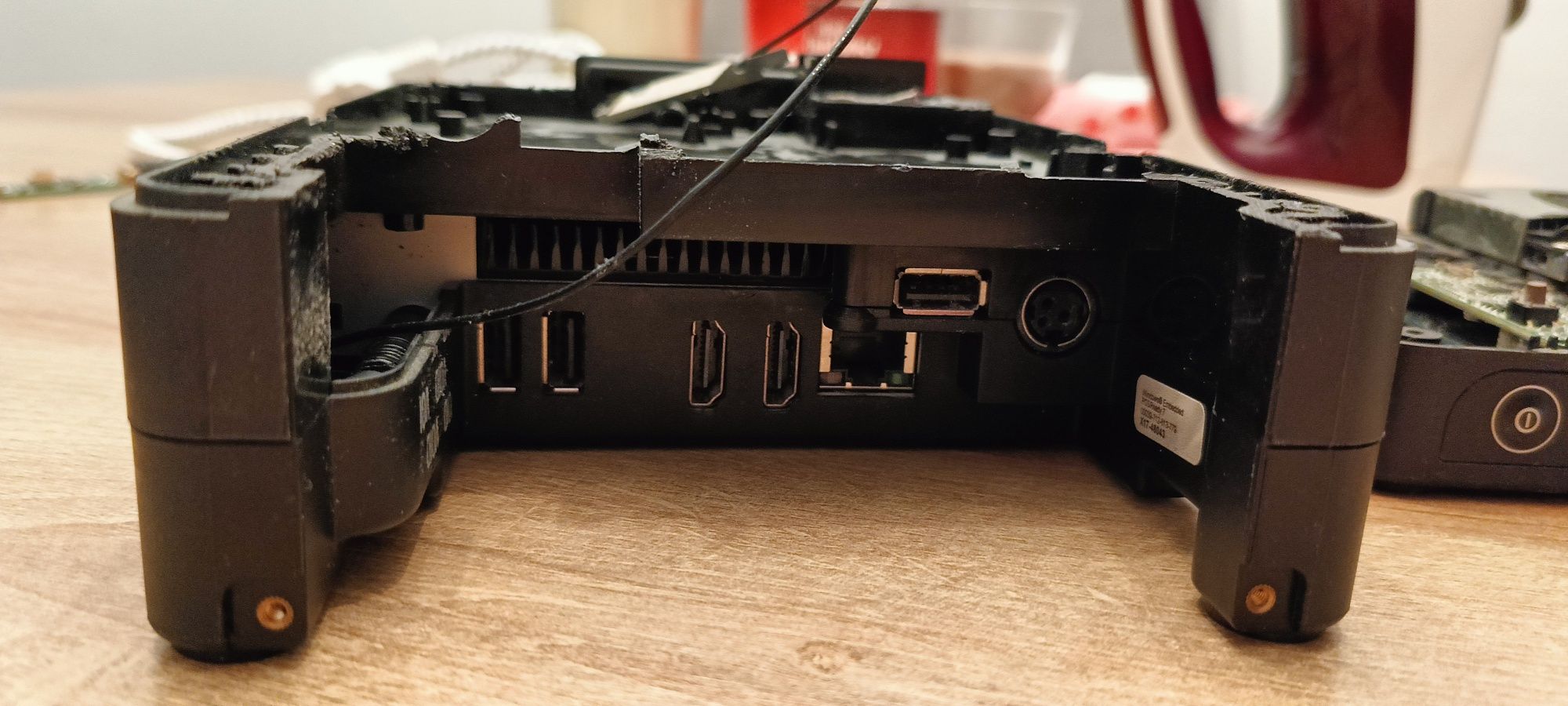 Intel NUC Board D33217GK mini pc