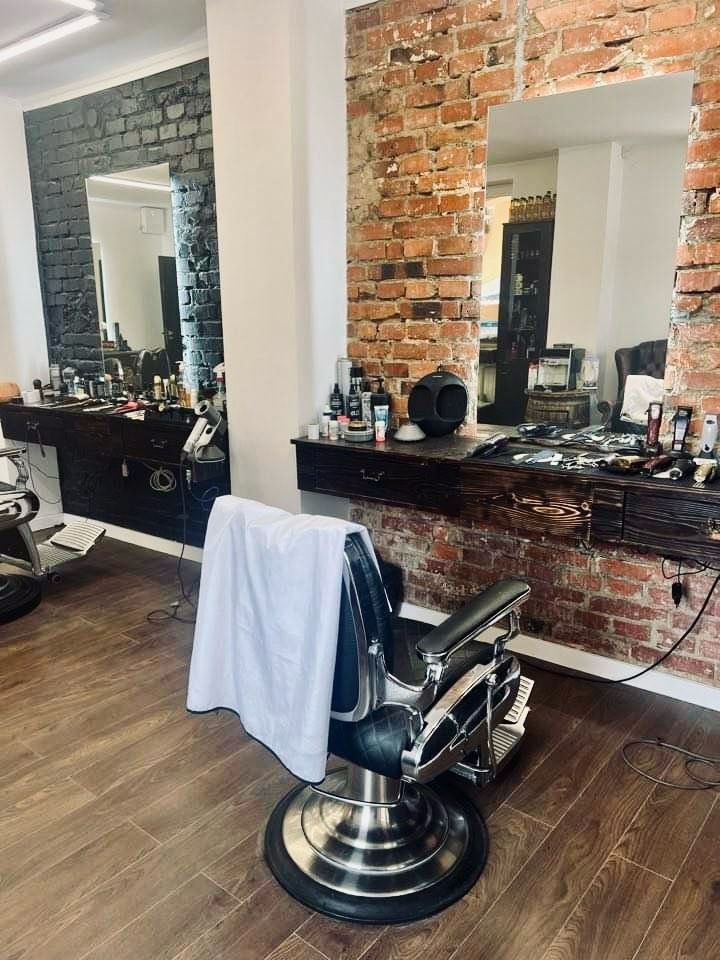 Sprzedam odstapię salon fryzjerski Barber