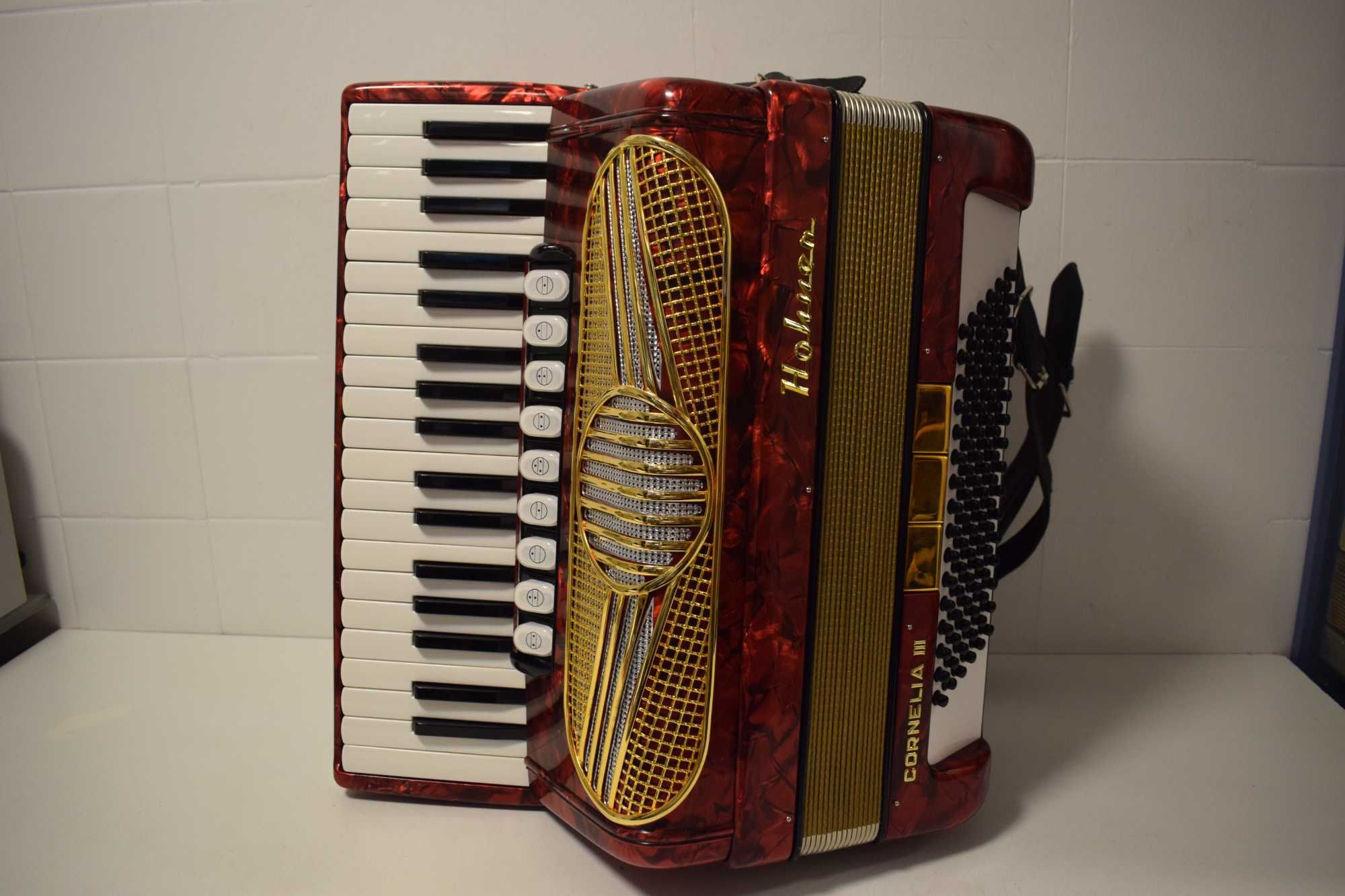 Hohner* Cornelia 3 Voz 96 Baixos. N 188