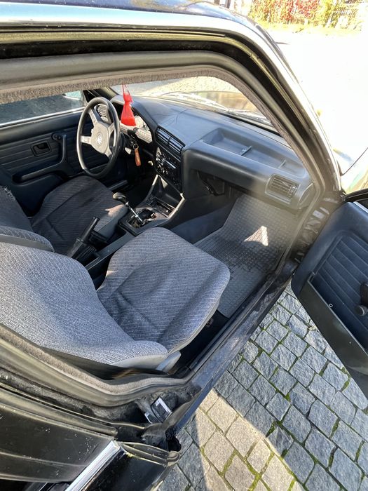 Продам  бмв е30, 1.8