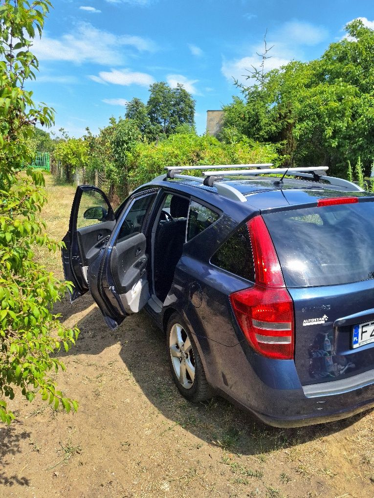 Kia Ceed kombi 1,6 gaz klima