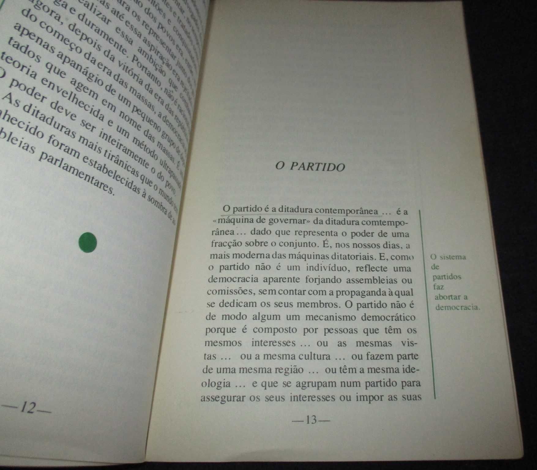 Livro O Livro Verde A solução do problema da democracia Kadhafi