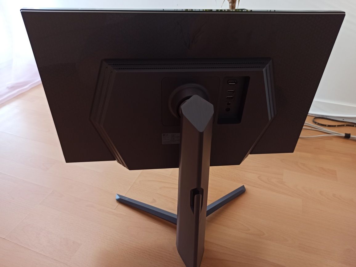 Monitor LG UltraGear 27GR75Q-B 2K 2560x1440p IPS 165 Hz 1ms G-Sync Fre