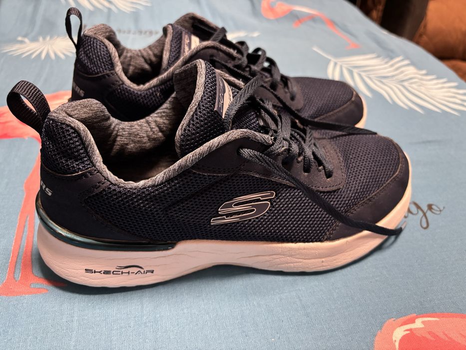 Кросівки Skechers