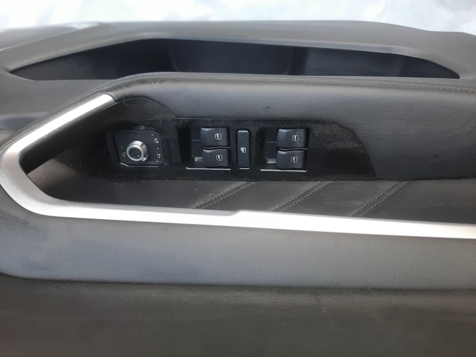 HAVAL H6  сидения, обшивка дверей и другое