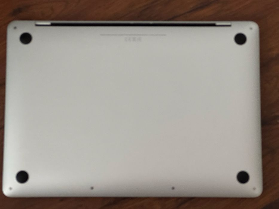 MacBook Pro 2020rok, M1 , Toch bar, uszkodzona matryca