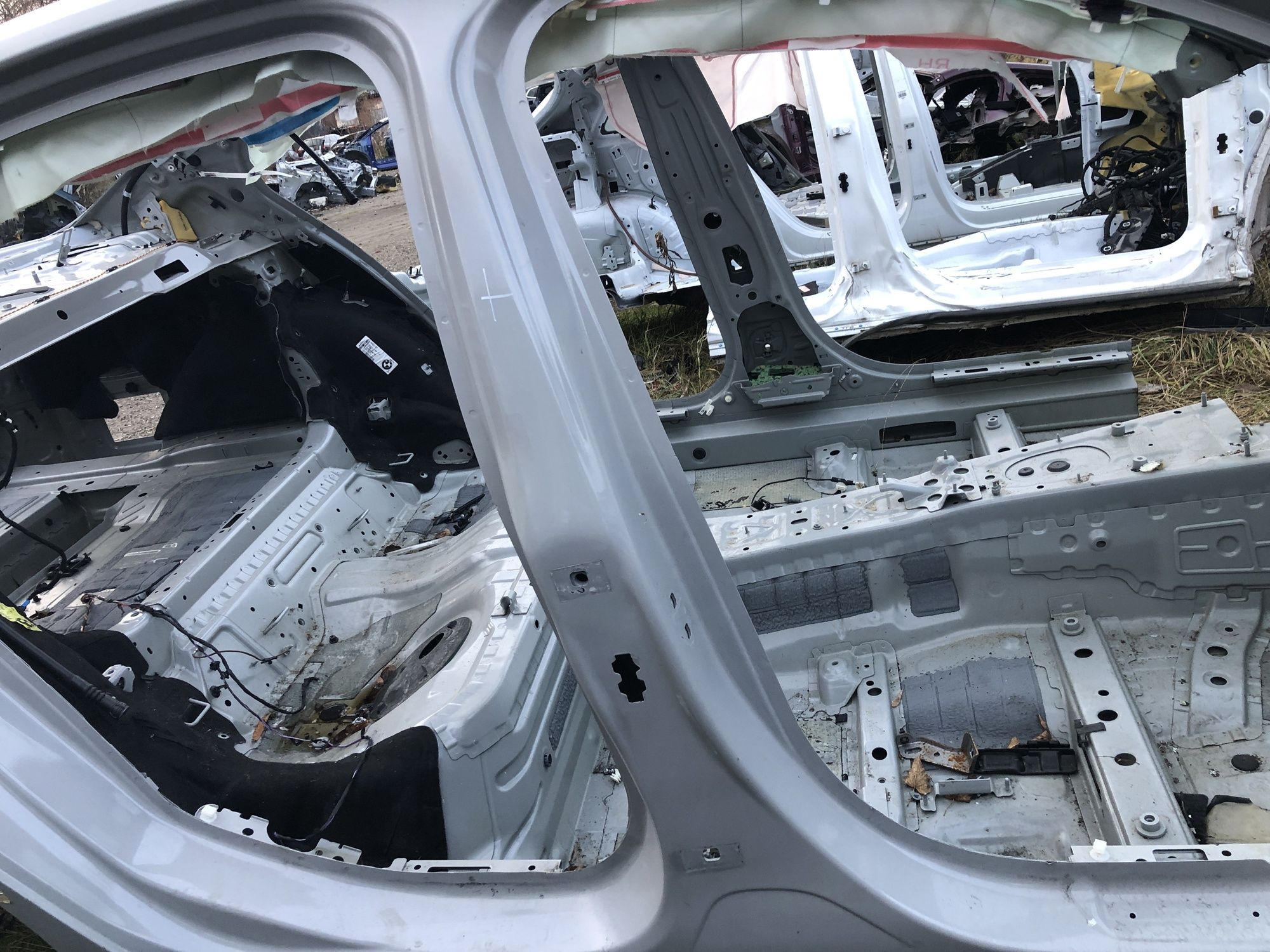 Поріг правий BMW 3 G20 Колір 490 2019-