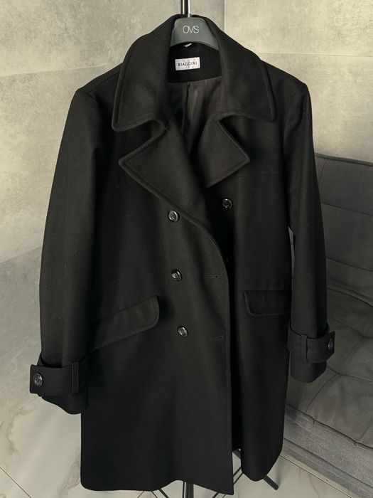 Чорне пальто Biaggini