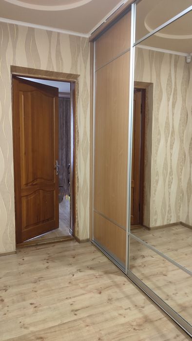 Здається 3-х. к.кв. з А/О. Центр!