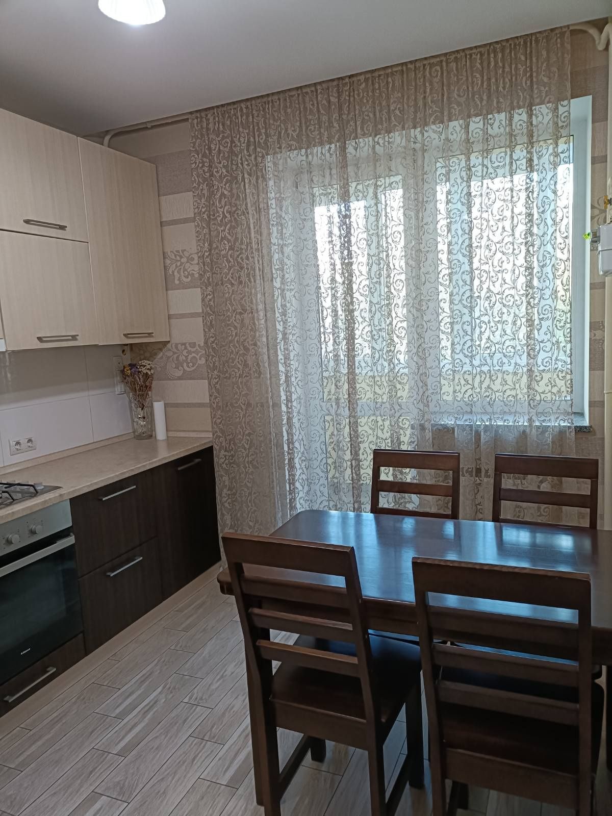 Продам новобудову по вулиці Мельника 30