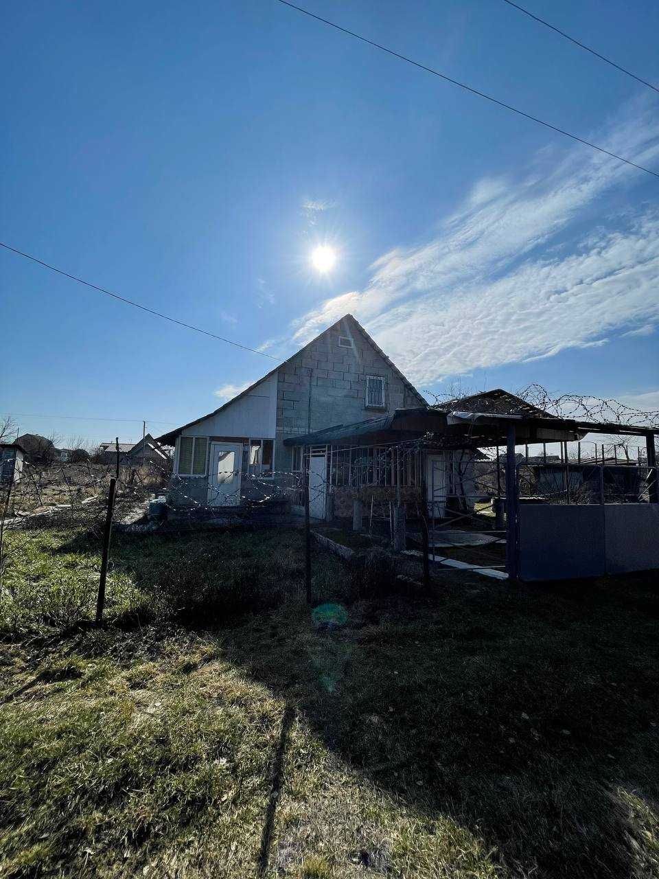 Продаж дачі з ділянкою 6 соток та банею в СТ Жайворонок