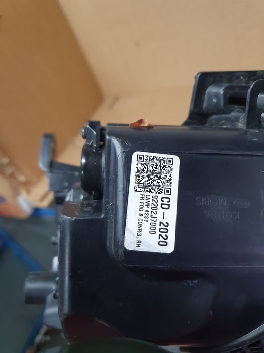 Kia Ceed III halogen prawy europa