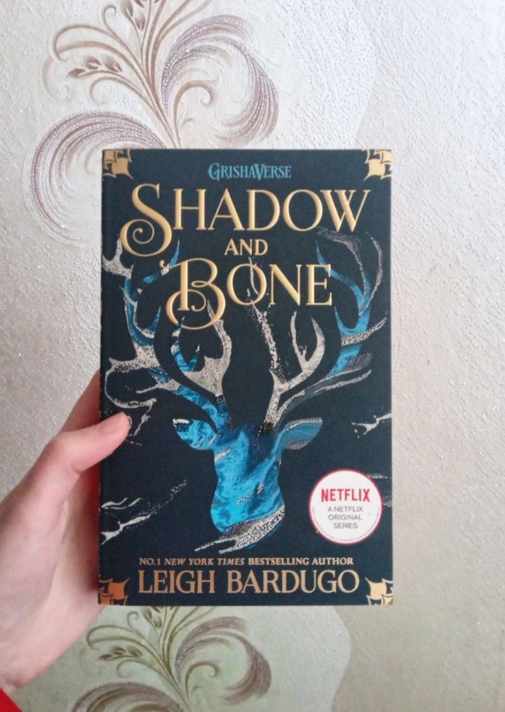 Shadow and Bone Leigh Bardugo The broken ones Ren Richards