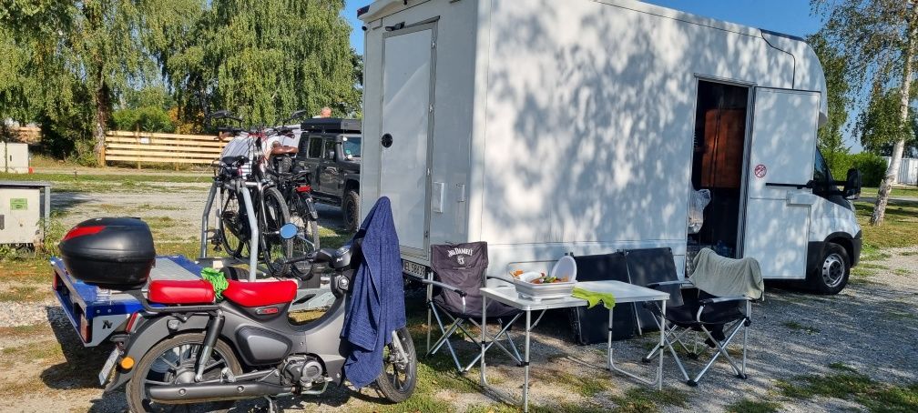 Przyczepa Motocamp na motocykl do kampera
