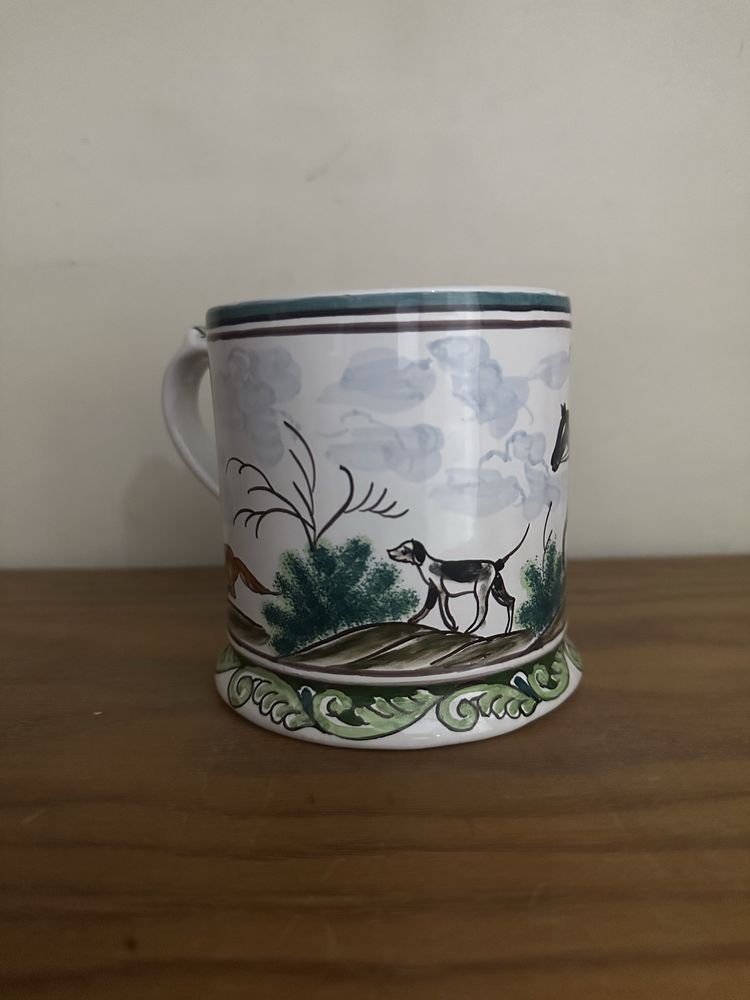 Caneca antiga pintada à mão