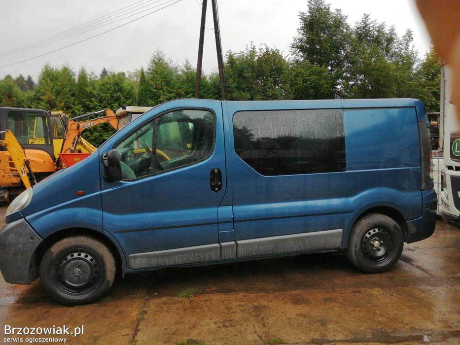 Opel VIVARO z 2004 roku, 6 osobowy BUS
