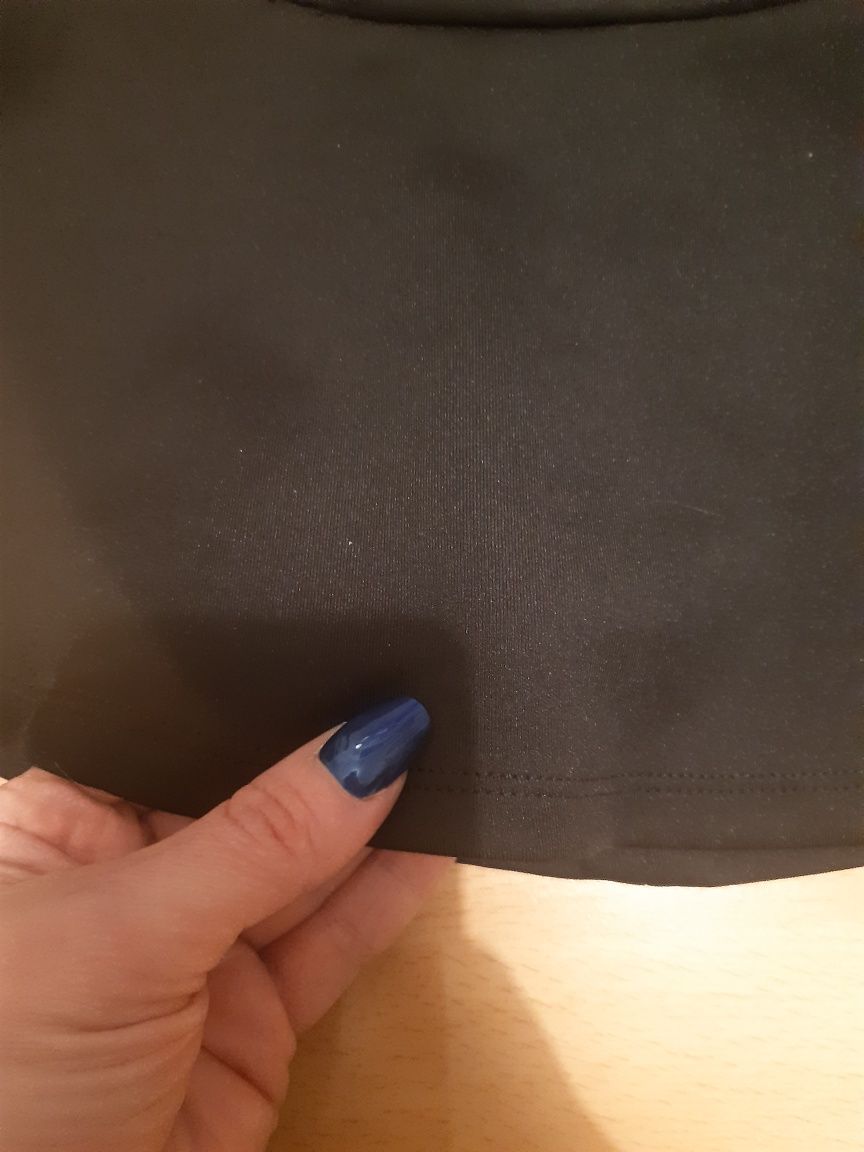 Elegancka czarna bluzka z baskinką 36 S