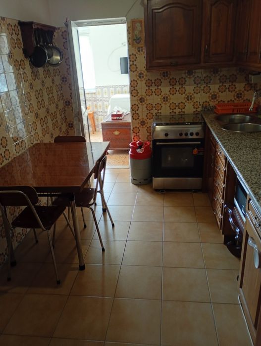 Alugo quarto NET tudo incluído 200 euros castelo branco