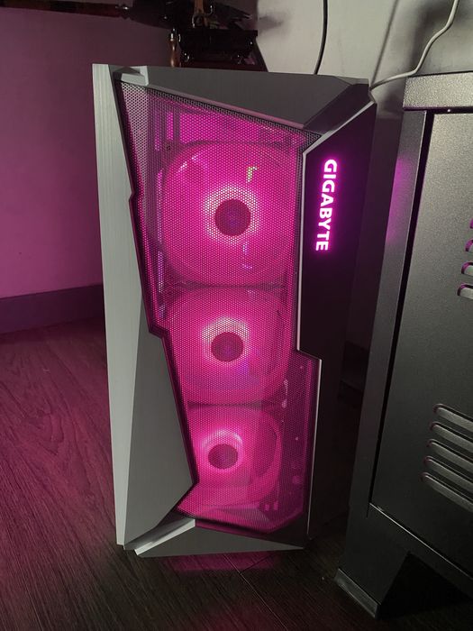 Komputer stacjonarny gamingowy