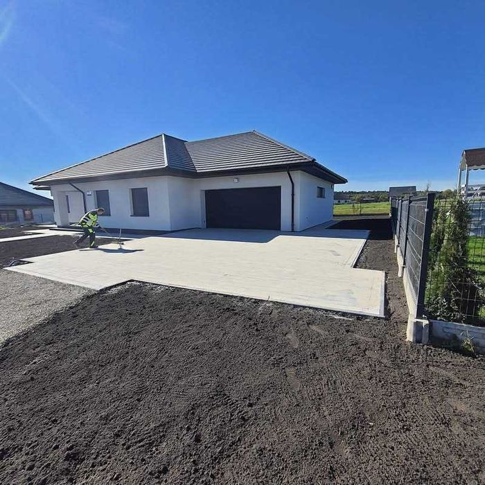 Układanie kostki brukowej i ogrodzenia frontowe,joniec,panelowe,tarasy