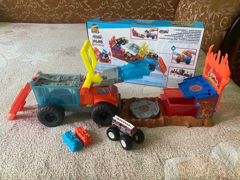 Дитяча іграшка Hot Wheels Monster Truck Пожежний порятунок  (Хот Вілс)