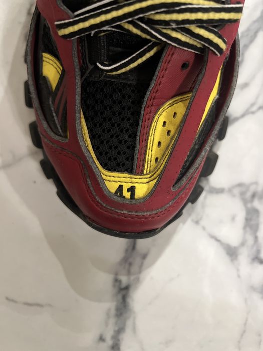 Balenciaga track 1 LEGIT