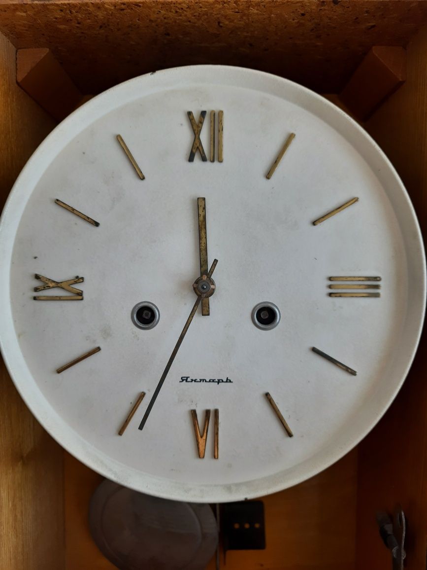 Настенные маякниковые часы с боем Янтарь СССР 60х годов винтаж