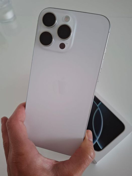 iPhone 16 pro max