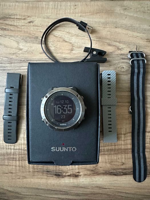 Годинник Suunto Traverse Black (GPS, підсвітка, трекінг)