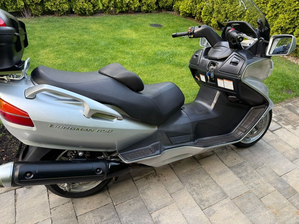Suzuki Burgman AN 650 książka serwisowa