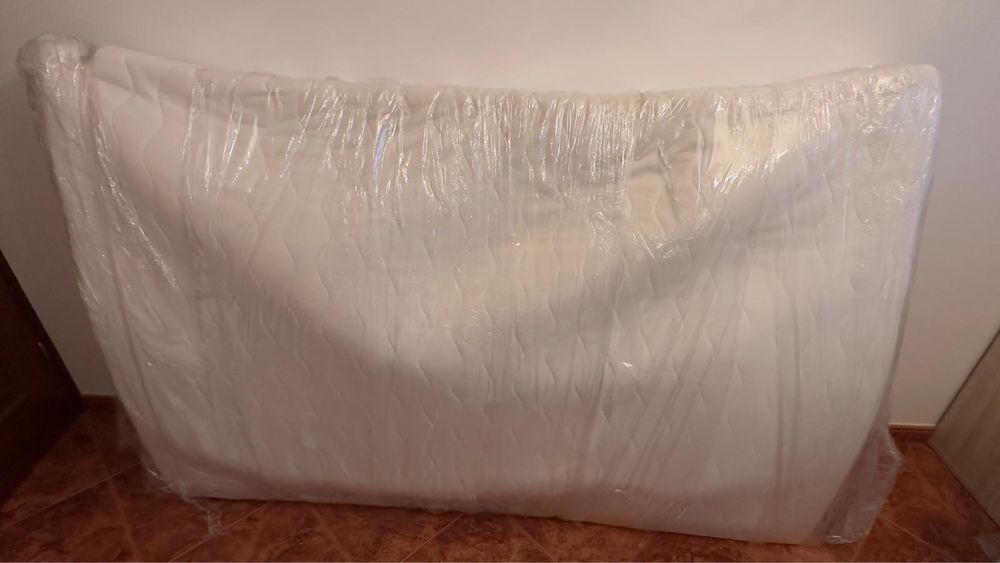 Materac 140x200 (prawie nowy)