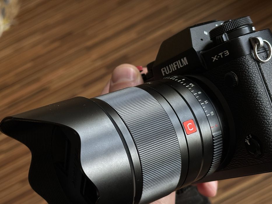 FujiFilm X-T3 + Viltrox 33 f1.4 + Viltrox 23 f1.4 + Fringer Pro II EF