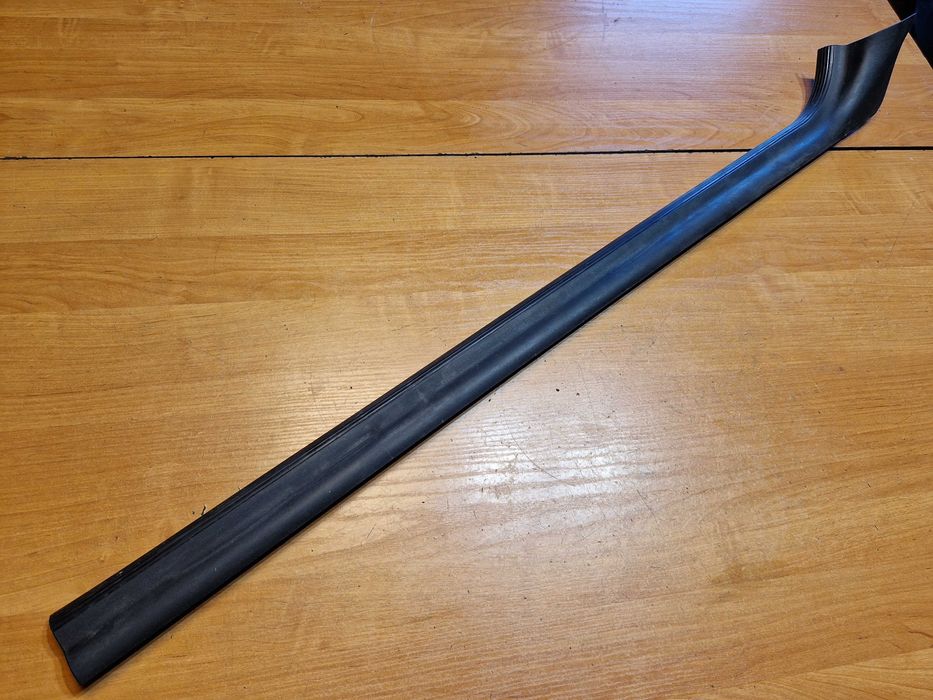 BMW 3 E36 Cabrio Osłona Listwa Progu Wewnętrzna Prawa